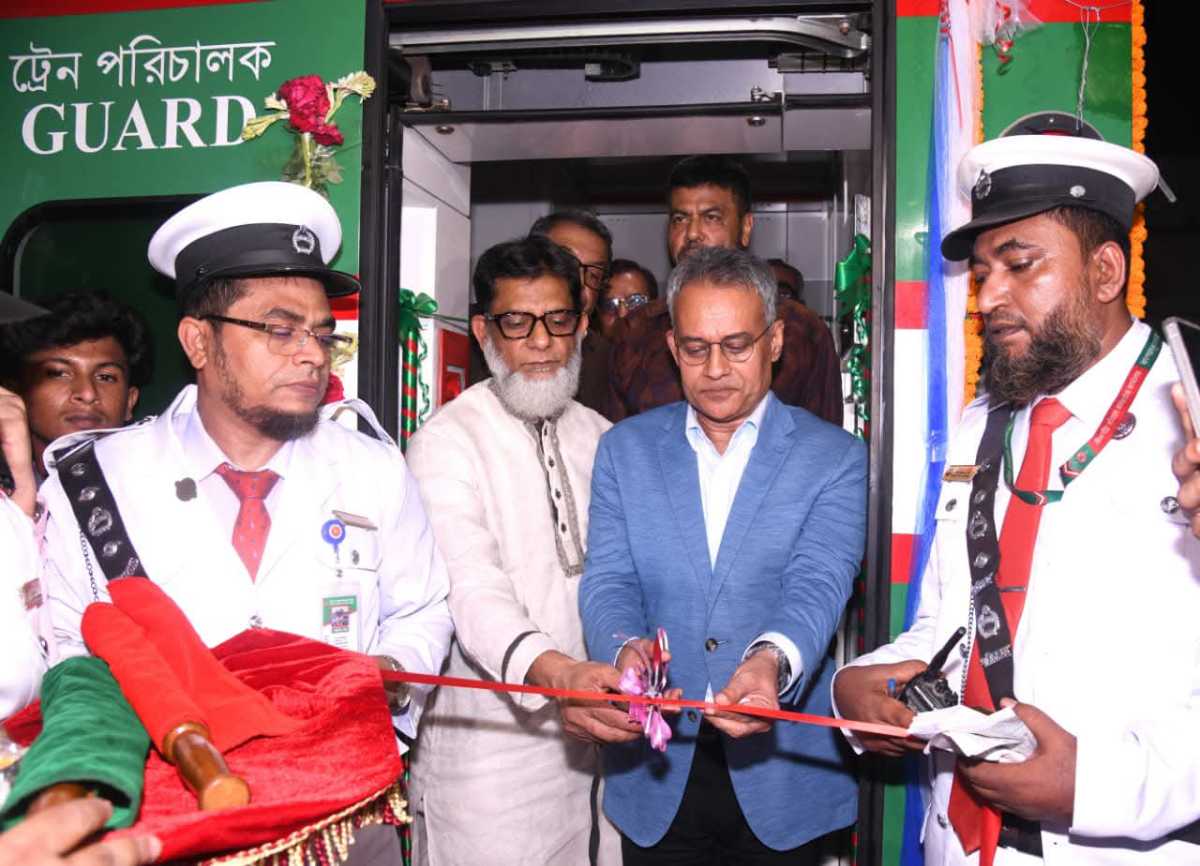 নির্বাচনী অঙ্গীকার বাস্তবায়নে আরও এক ধাপ—ঢাকা-কক্সবাজার রুটে চালু হলো নতুন ট্রেন